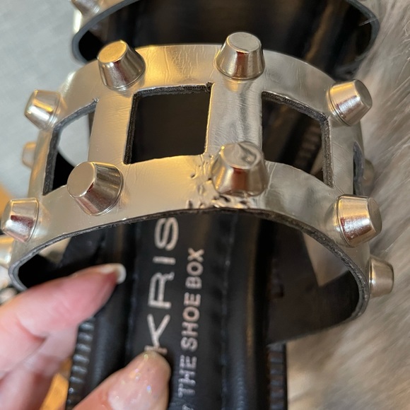 Makris silver caged and stud flat sandal - Picture 7 of 7